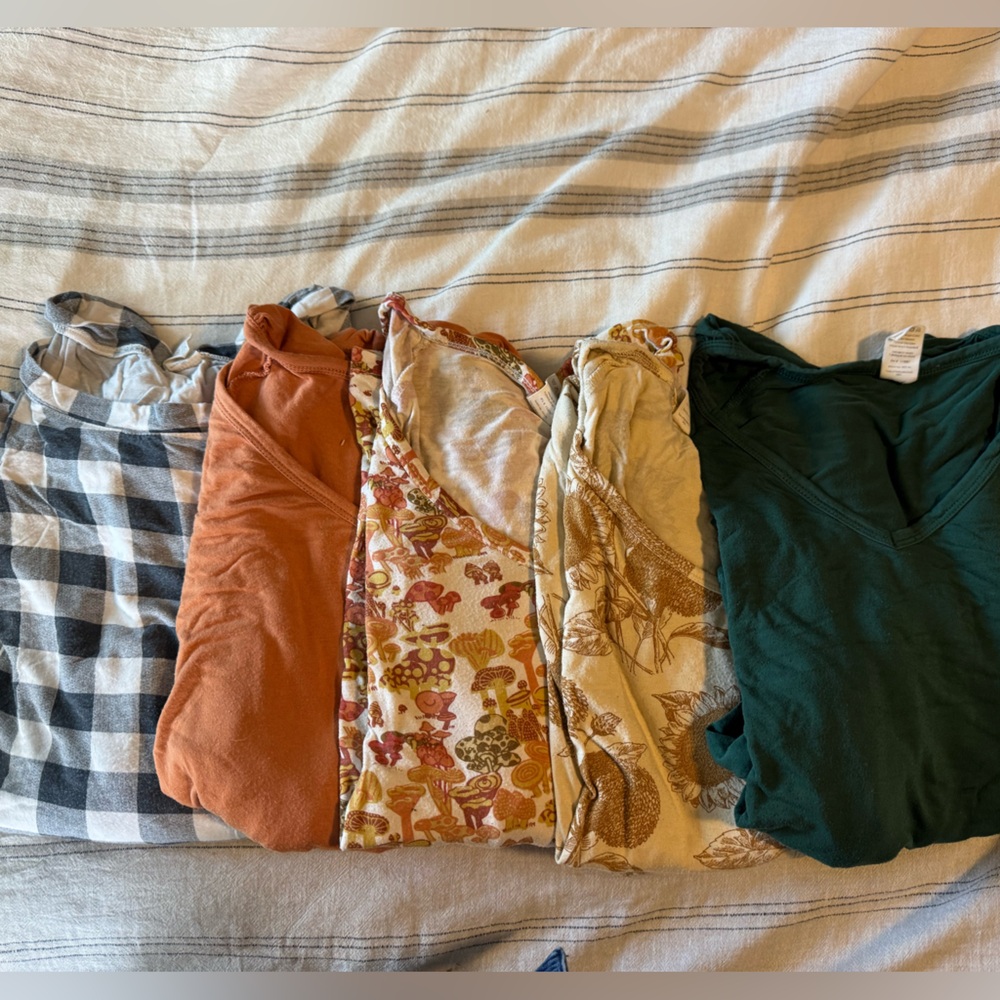 Lot of 5 Kate Quinn Long Sleeve Mama Tops